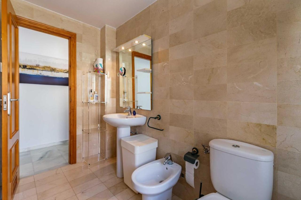 Fuengirola Los Boliches Paseo Maritimo Rey De Espana Esquina Lope De Vega 1 Dormitorio Mas Sofa Cama Salon Mas Cama Supletoria Экстерьер фото